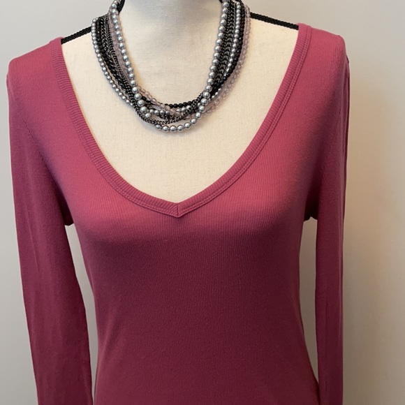 Halogen Ribbed V-Neck Tee - Picture 15 of 15